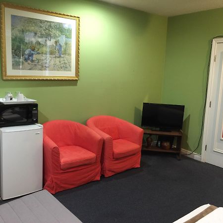 Adas Guesthouse Toronto Chambre photo