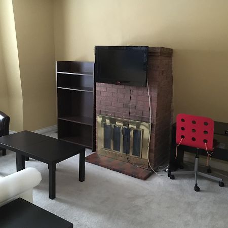 Adas Guesthouse Toronto Chambre photo