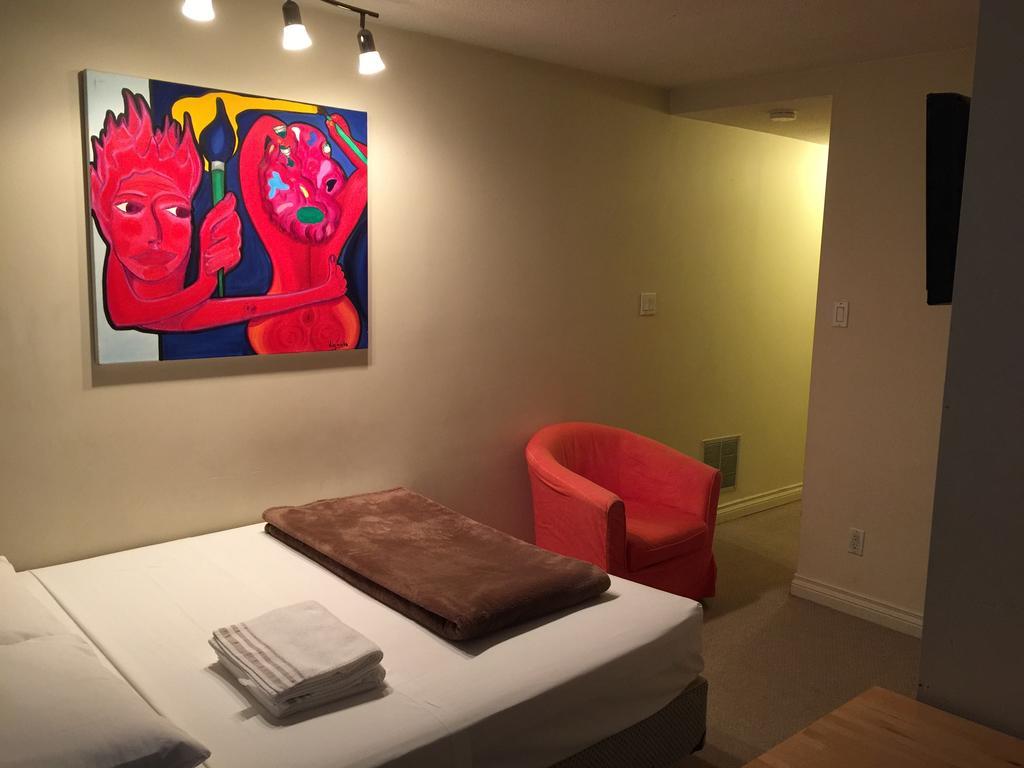 Adas Guesthouse Toronto Chambre photo
