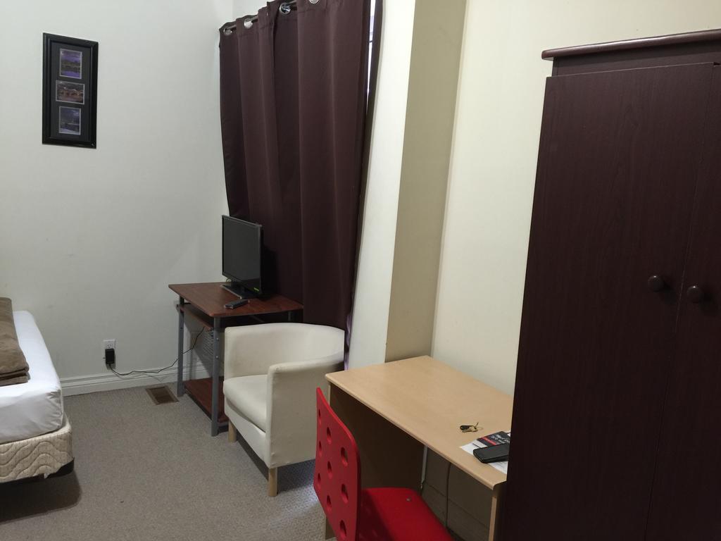 Adas Guesthouse Toronto Chambre photo