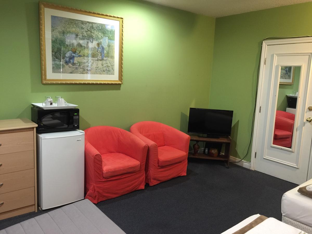 Adas Guesthouse Toronto Chambre photo